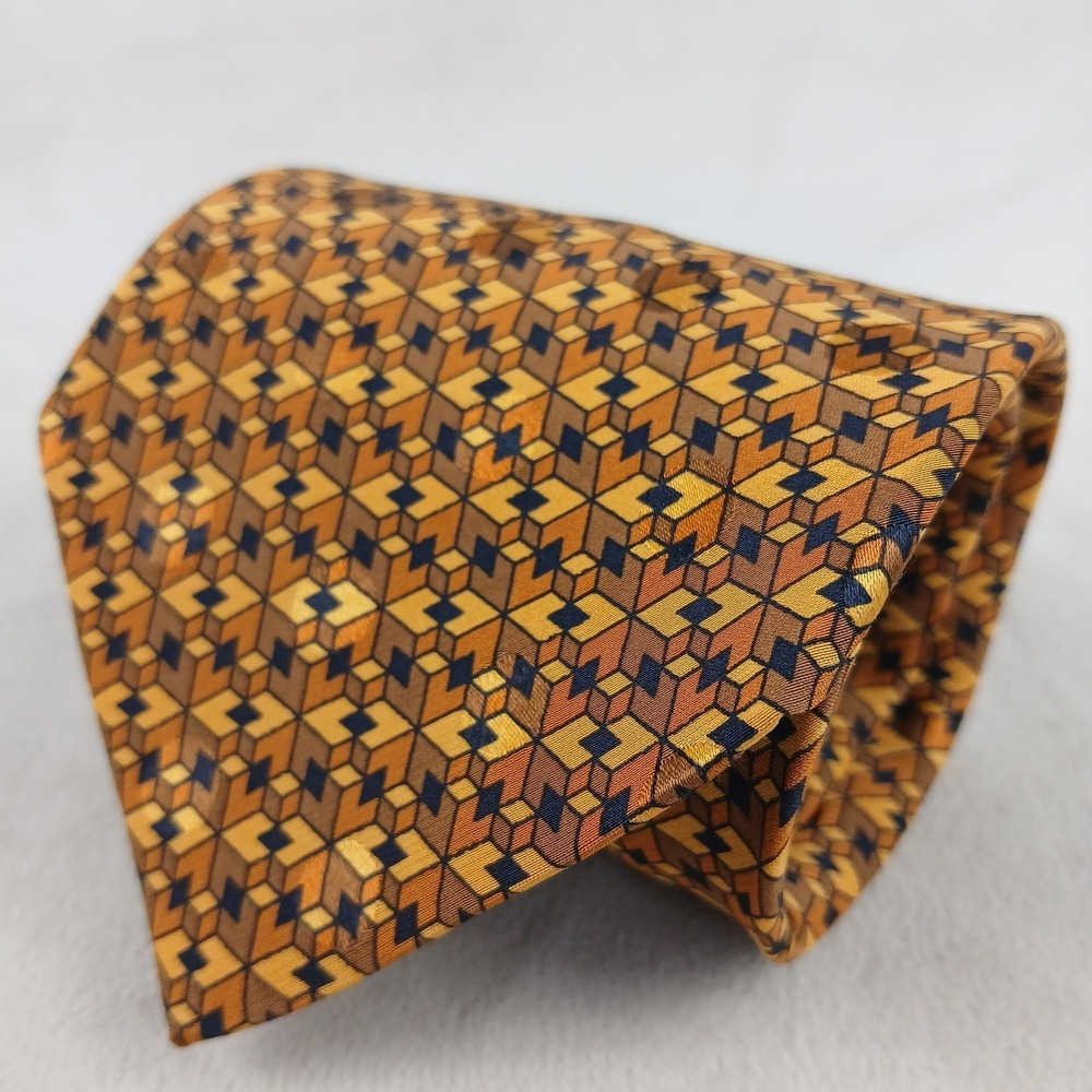 Brioni 3.75x60 Mens Tie Geometric Medallion Italy‎